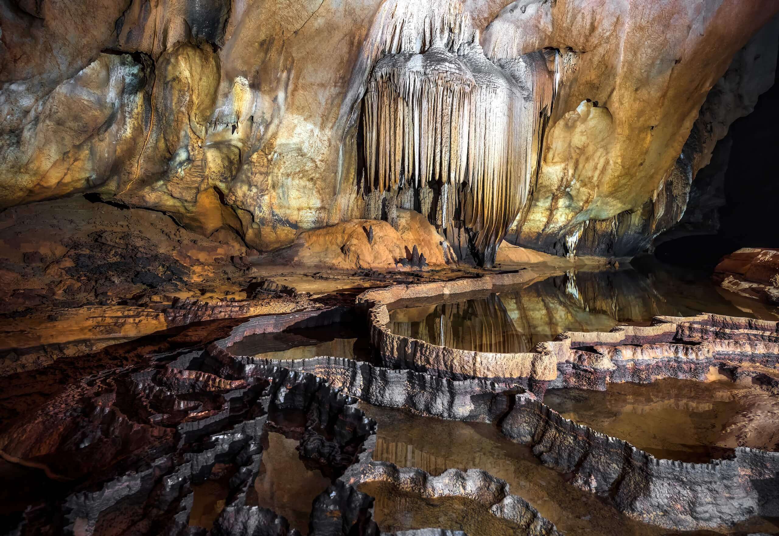 Cha Loi cave discovery 2d1n